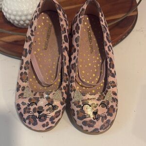 Tucker + Tate Pink and Brown Slippers with Leopard Print